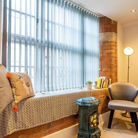 48 Cocoa Suites Йорк Екстериор снимка